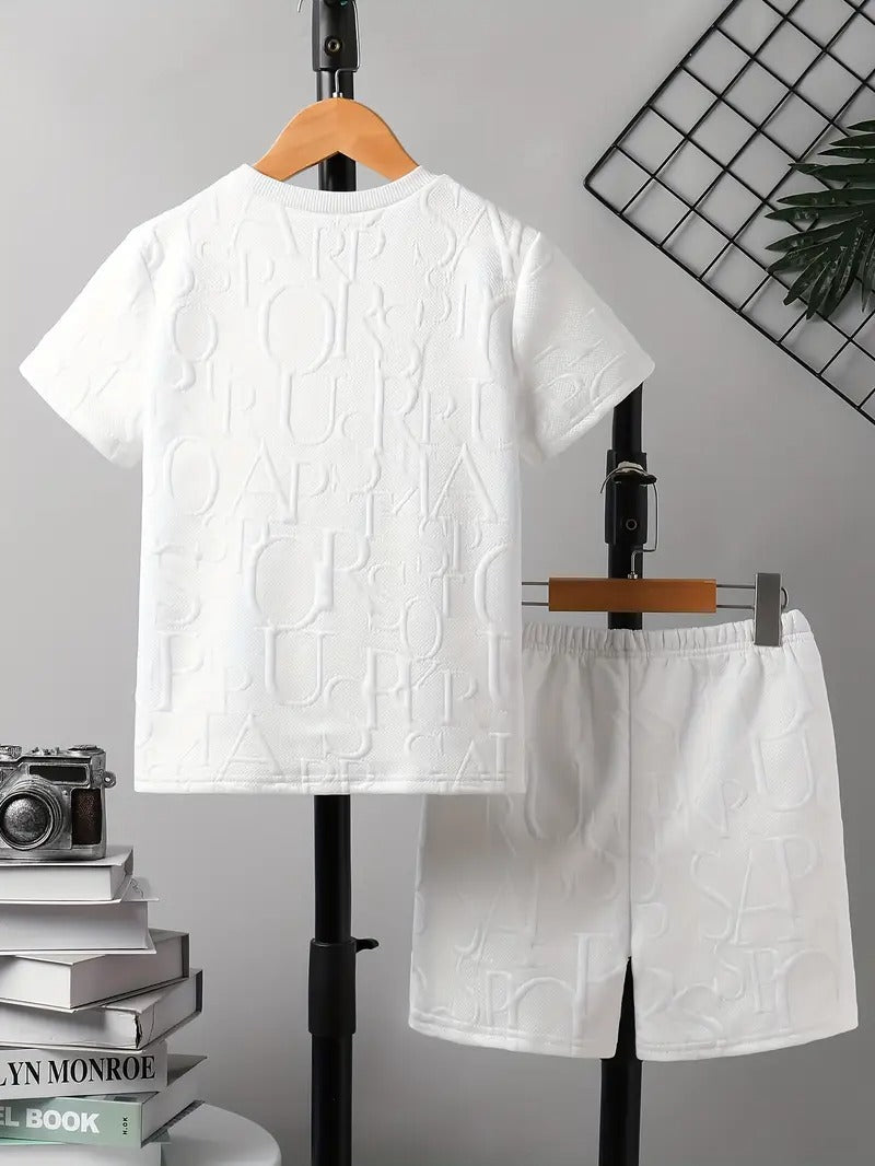 A two piece set boys featuring a casual letter embossed