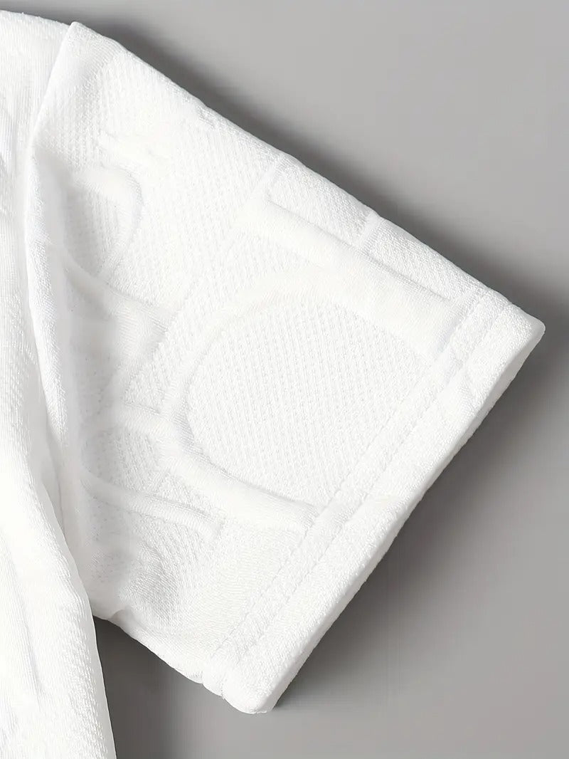 A two piece set boys featuring a casual letter embossed